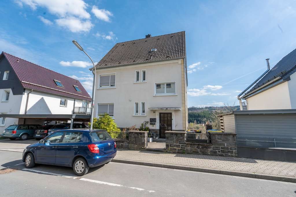 Immobilie in Werdohl - Raumwunder mit Balkon & großem Grundstück – EFH mit 3 Ebenen + viel Nutzfläche - Bild 3