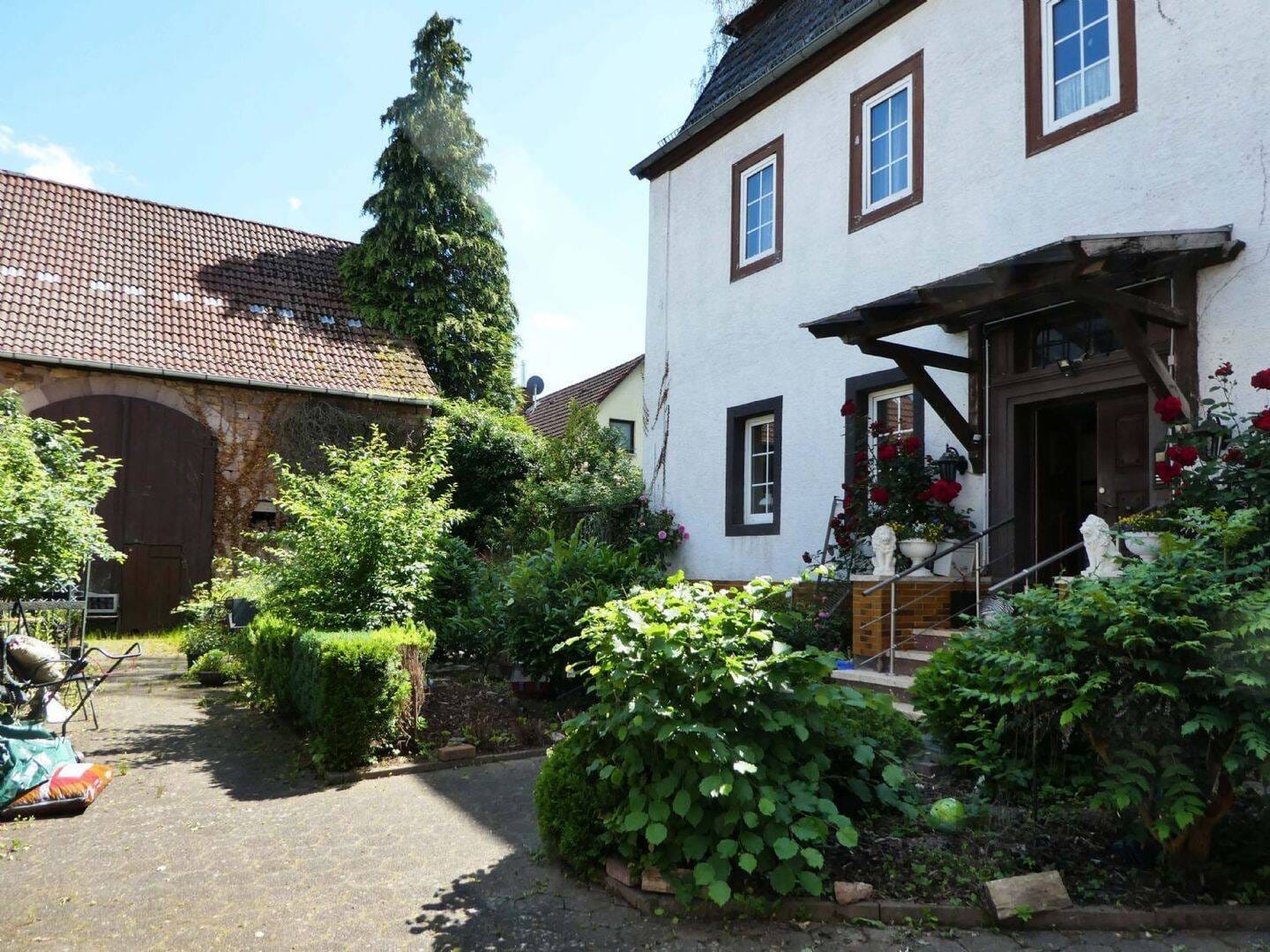 Immobilie in Wächtersbach - AUMÜLLER-Immobilien - Charmantes Einzelkulturdenkmal in der Altstadt, mit Hoffläche, Garten und Scheune - Bild 3