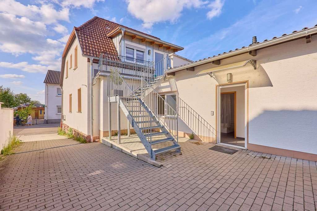 Immobilie in Römerberg - Wohnhaus mit Einliegerwohnung, Scheune & großem Grundstück – zusätzliches Baupotenzial möglich - Bild 0
