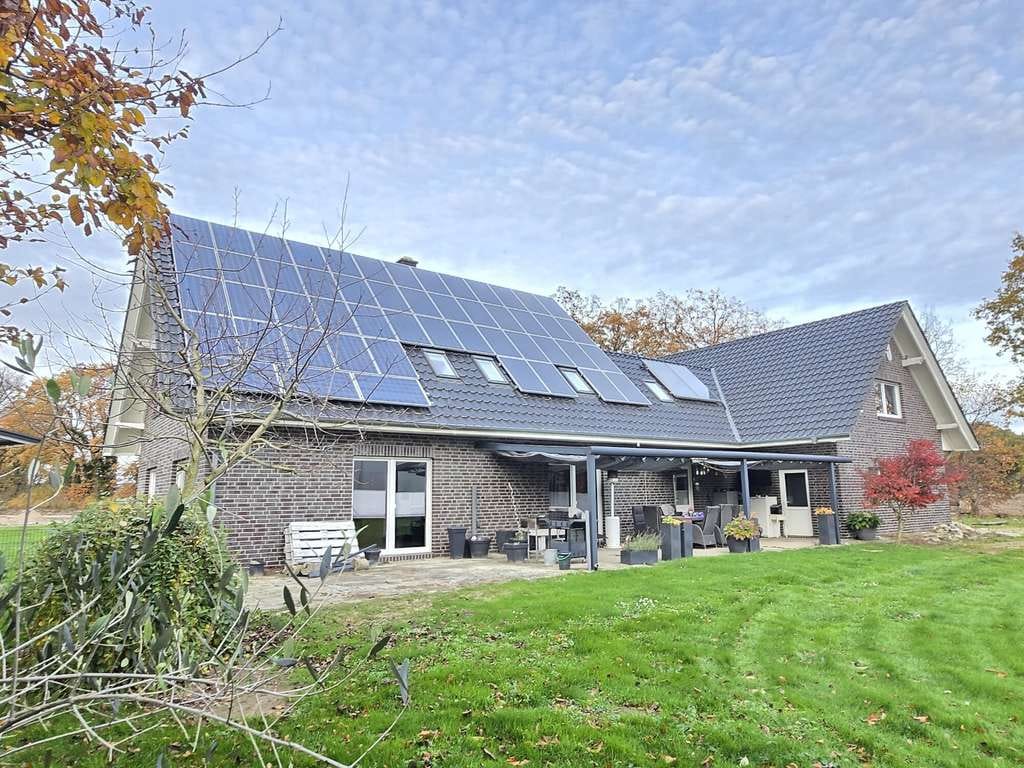 Immobilie in Goldenstedt - Wunderschönes Einfamilienhaus mit einer 500 qm großen Produktions- Lagerhalle auf einem 3700 qm groß - Bild 2