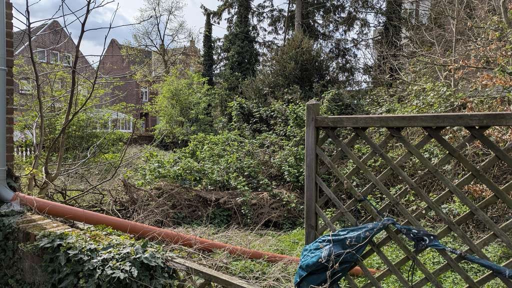 Immobilie in Xanten - Freistehendes 2- geschossiges MFH mit 2- Wohneinheiten u. 1 Gewerbe  mit Potenzial u. Möglichkeiten - Bild 4
