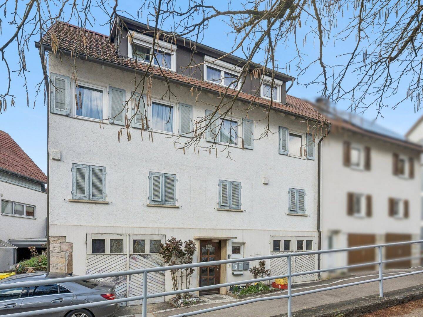 Immobilie in Remshalden - Zweifamilienhaus mit freiwerdender Maisonette in zentraler und ruhiger Lage von Grunbach - Bild 0