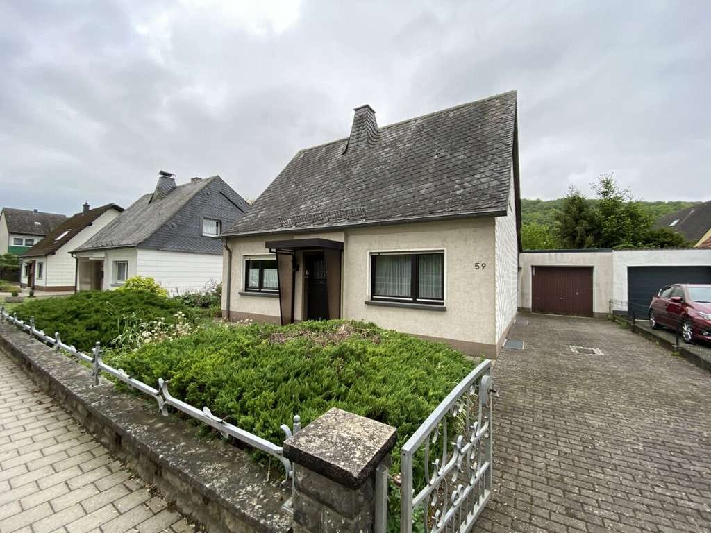 Immobilie in Kirn - Charmantes Einfamilienhaus mit Potenzial - Ihr neues Zuhause in toller Lage! - Bild 2