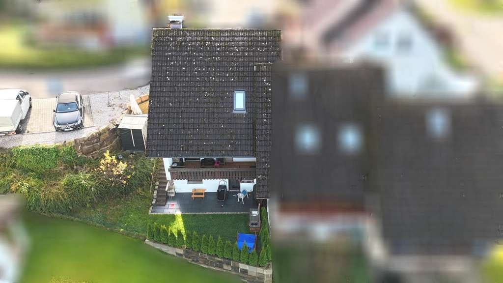 Immobilie in Seewald - Charmantes Ein-/Zweifamilienhaus mit Balkon, Terrasse und Sauna in idyllischer Umgebung. - Bild 4