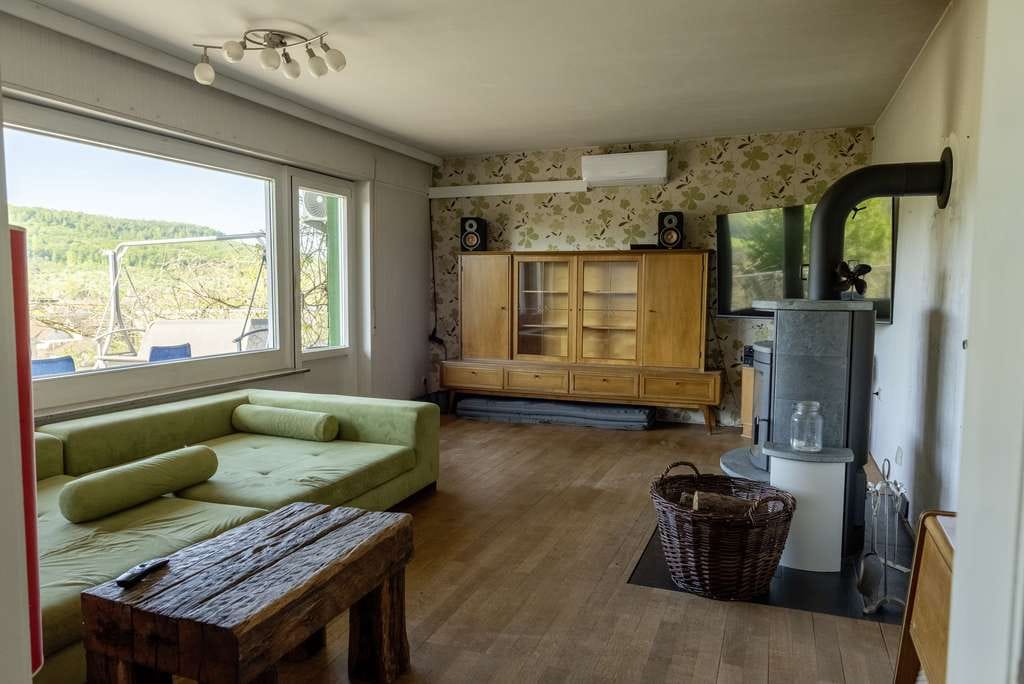 Immobilie in Illingen - Großzügiges Haus mit Einliegerwohnung und Traumgrundstück – Raum für Ihre Zukunft - Bild 3