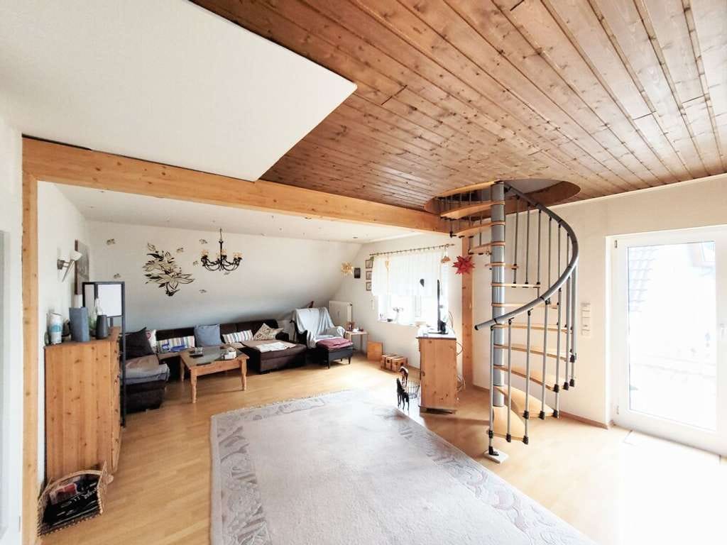 Immobilie in Eitelborn - Großzügige 4-ZKB Maisonette Wohnung mit Terrasse, Balkon, Garage und 2 Stellplätzen in Eitelborn - Bild 3