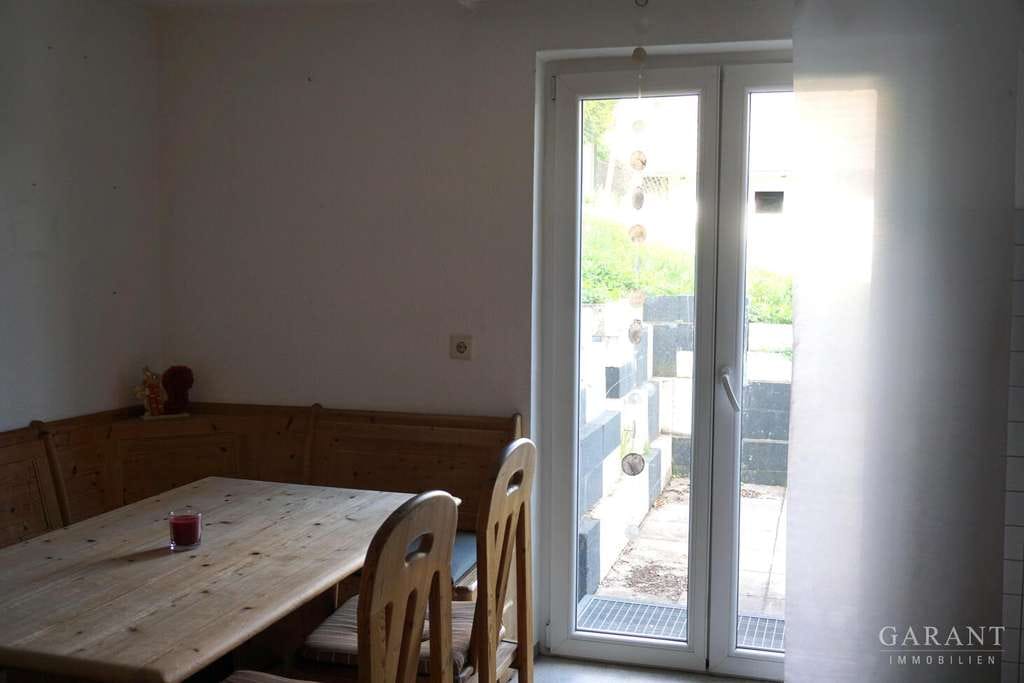 Immobilie in Epfendorf - Zweifamilienhaus mit Garten, toller Aussicht und vielseitigen Nutzungsmöglichkeiten in Epfendorf - Bild 2