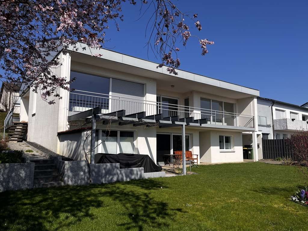 Immobilie in Oberriexingen - TOP Lage: Einfamilienhaus mit Einliegerwohnung in Oberriexingen - Bild 0