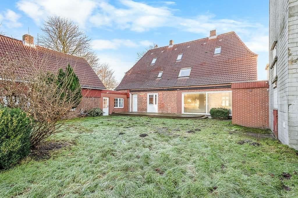 Immobilie in Braderup - Stilvolles Einfamilienhaus mit Einliegerwohnung und großer Werkstatt (ehemals Tischlerei) - Bild 4