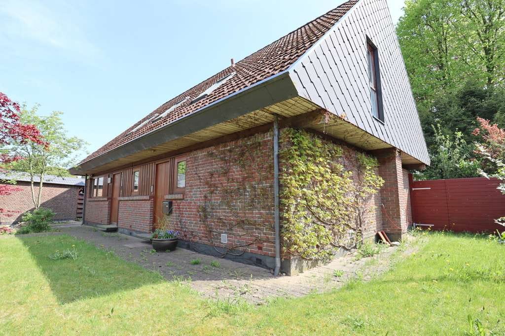 Immobilie in Alveslohe - Gut geschnittenes Einfamilienhaus auf großzügigem Grundstück in Feldrandlage in Alveslohe - Bild 2