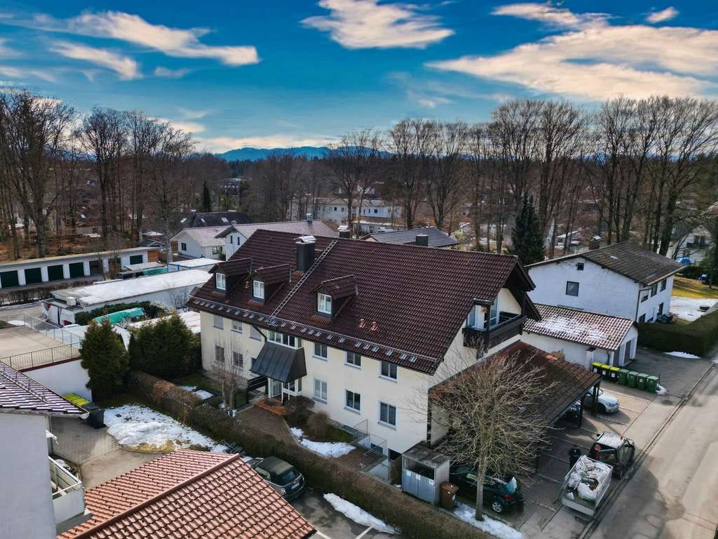 Immobilie in Geretsried - Pfiffige 2-Zimmer-Dachgeschosswohnung mit großem Balkon - Bild 1