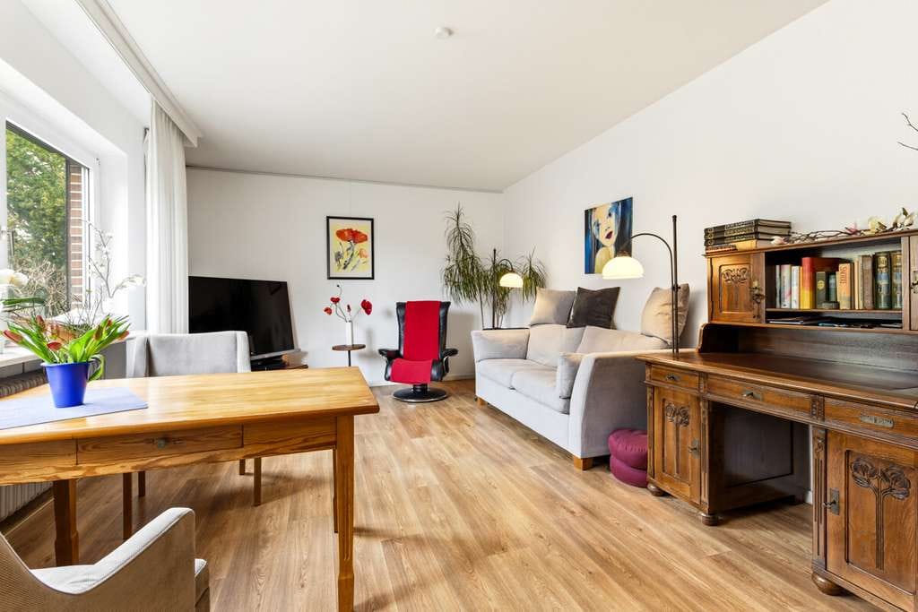 Immobilie in Tangstedt - Schönes Zweifamilienhaus in ruhiger, zentraler Lage am Dorfteich! Eine Wohnung frei, eine vermietet - Bild 4