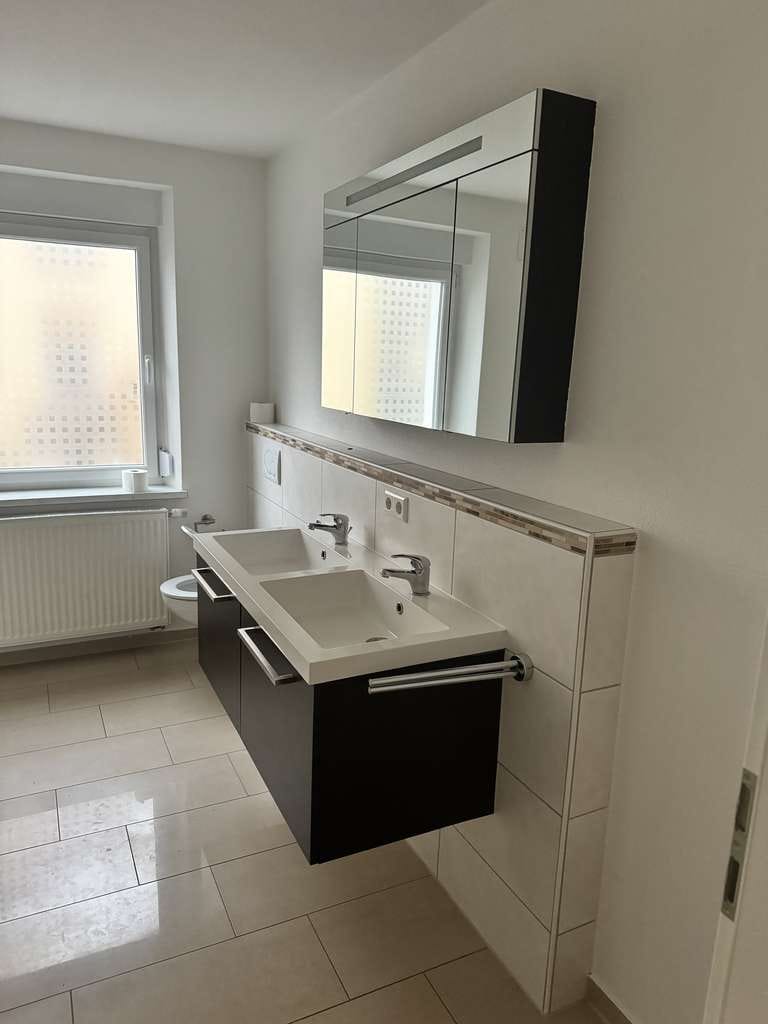 Immobilie in Leutkirch im Allgäu - Prov. freie 3 Zi. Wohnung mit ext. großem Südbalkon in Leutkirch im Allgäu - Bild 2