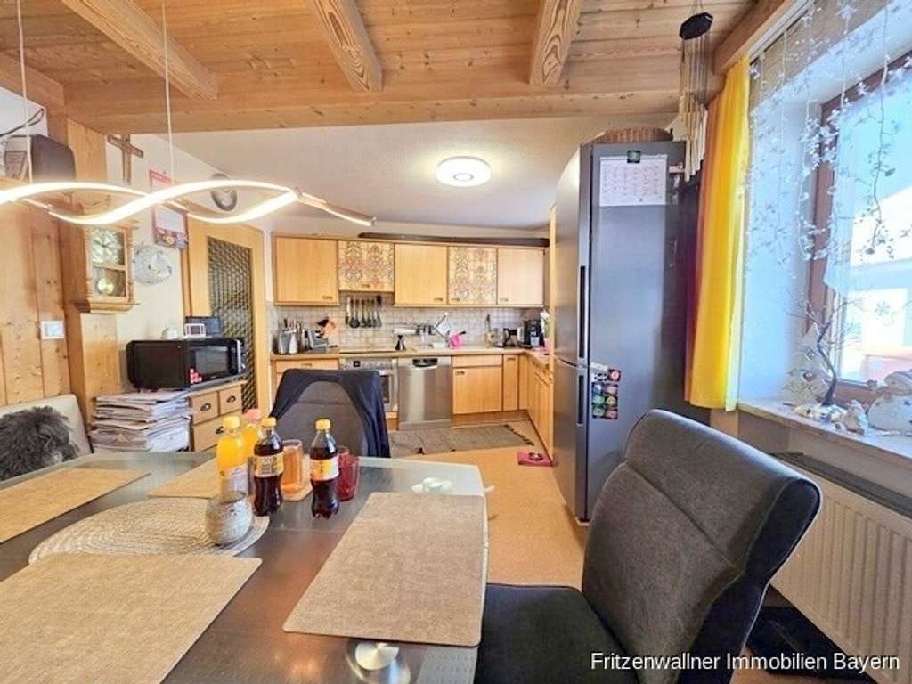 Immobilie in Immenstadt im Allgäu - Charmantes Wohnensemble mit 190 m² Wohnfläche und großem Innenhof - Bild 2
