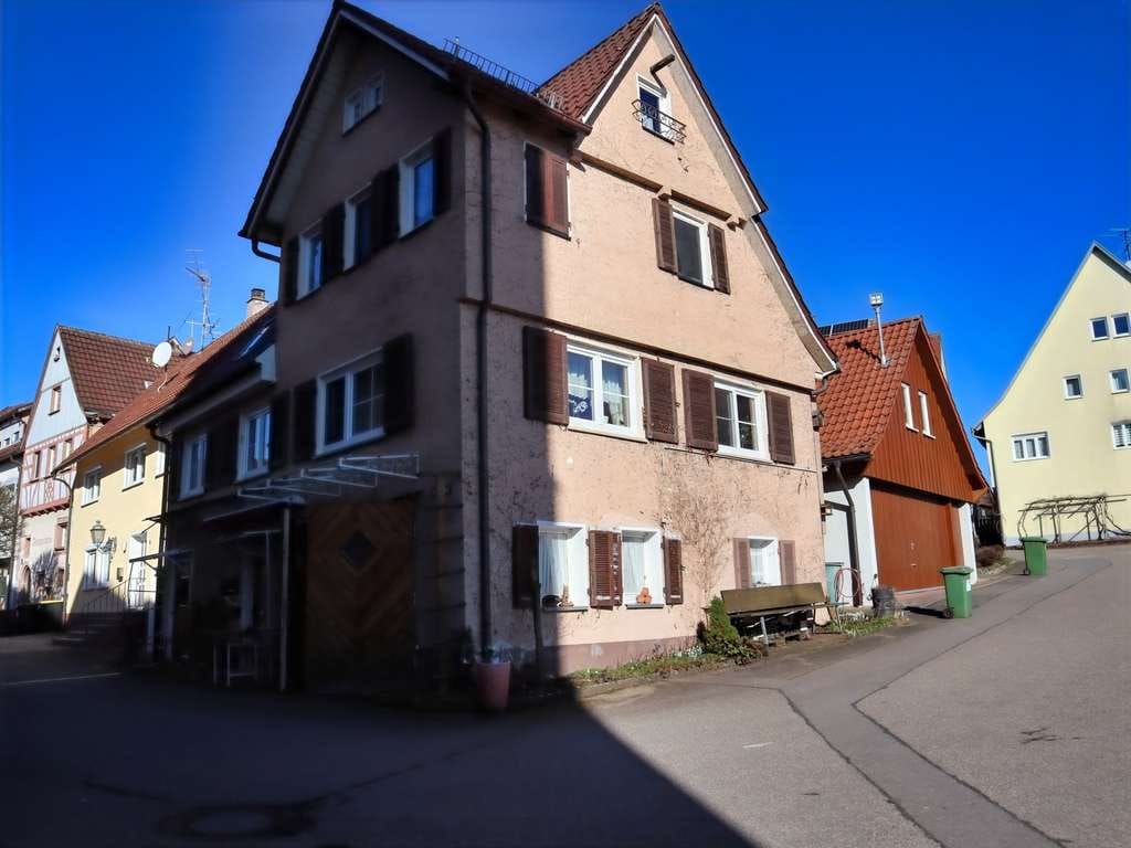 Immobilie in Neubulach - Wer jetzt nicht zugreift, hat selber Schuld! Charmantes Einfamilienhaus im Herzen von Neubulach. - Bild 1