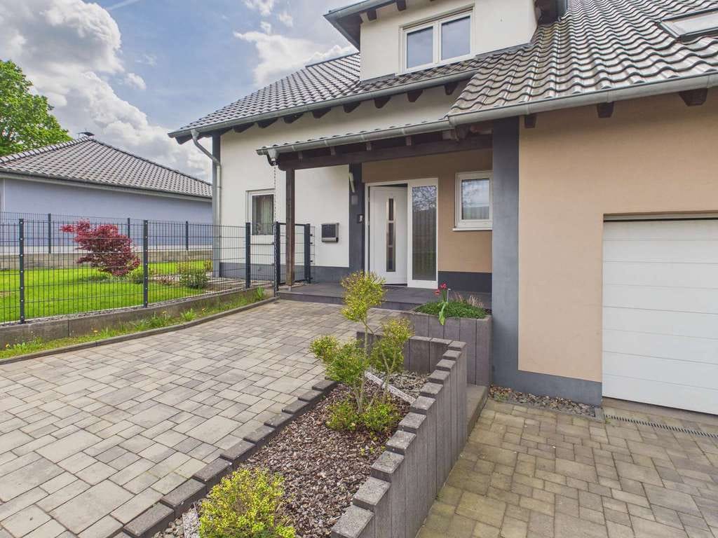 Immobilie in Walsdorf - Familientraum in ruhiger Bestlage - modern, freistehend & energieeffizient (A+) - Bild 3