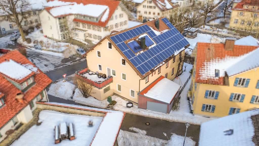 Immobilie in Argenbühl - Großzügiges Zweifamilienhaus mit Entwicklungspotenzial im Allgäu - Bild 3