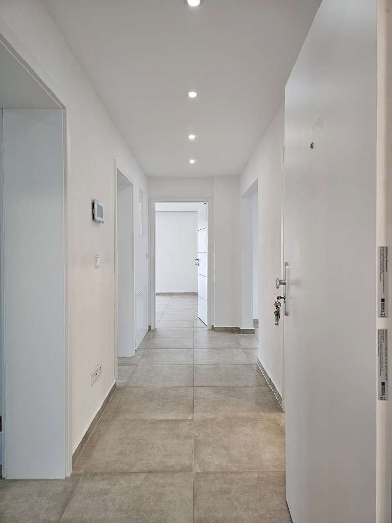 Immobilie in Lenting - Eure neue kernsanierte 3-Zimmerwohnung + Ausbaupotenzial im Dachgeschoss in Lenting - Bild 0