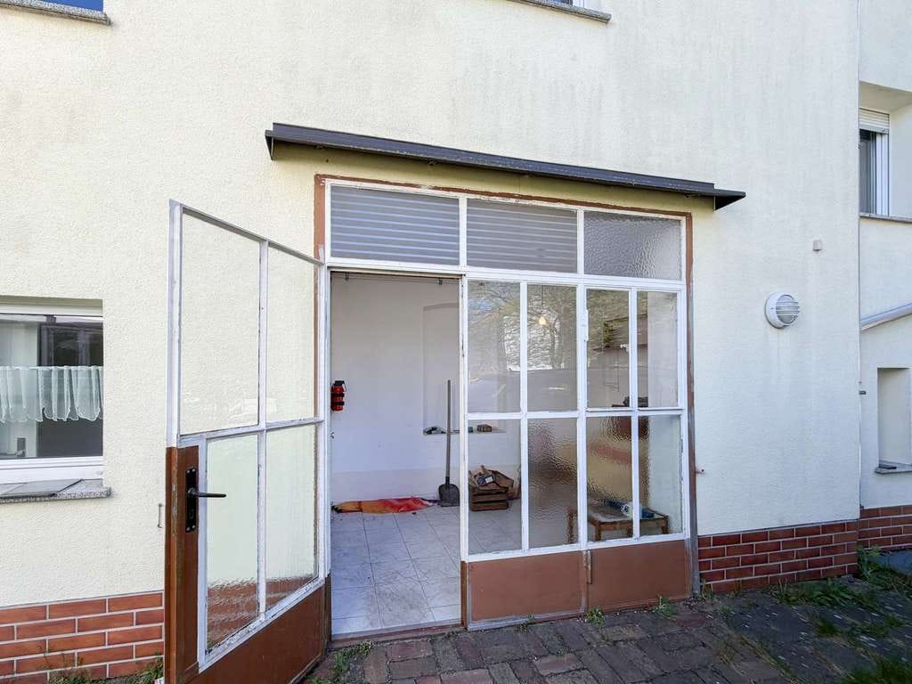 Immobilie in Finsterwalde - Solides Ein/Zweifamilienhaus in Finsterwalde Nord mit großem Nebengelass - Bild 1