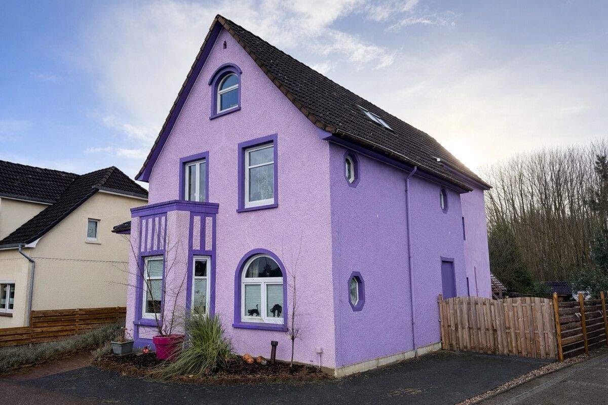 Immobilie in Varel - Außergewöhnliche Altbau Stadtvilla in zentraler Lage von Büppel - Teilsaniert und flexible Nutzung - Bild 3