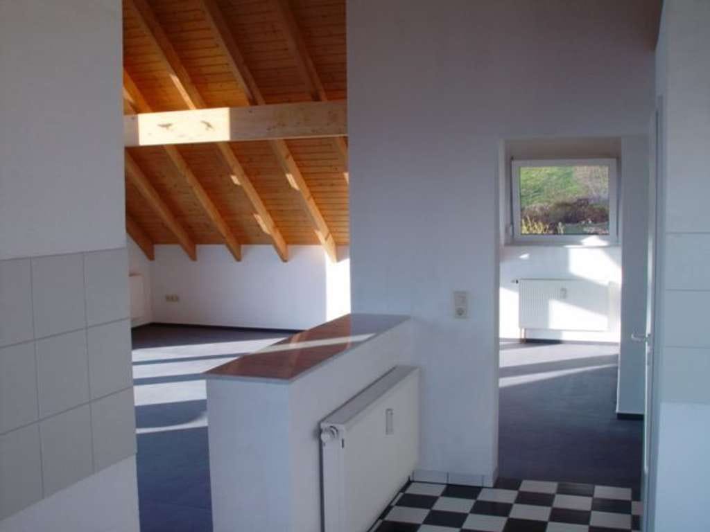 Immobilie in Aichelberg - Traumhaftes Dachgeschoss in Landhausvilla, großzügiger Gartenbereich, beeindruckende Aussichtslage - Bild 2