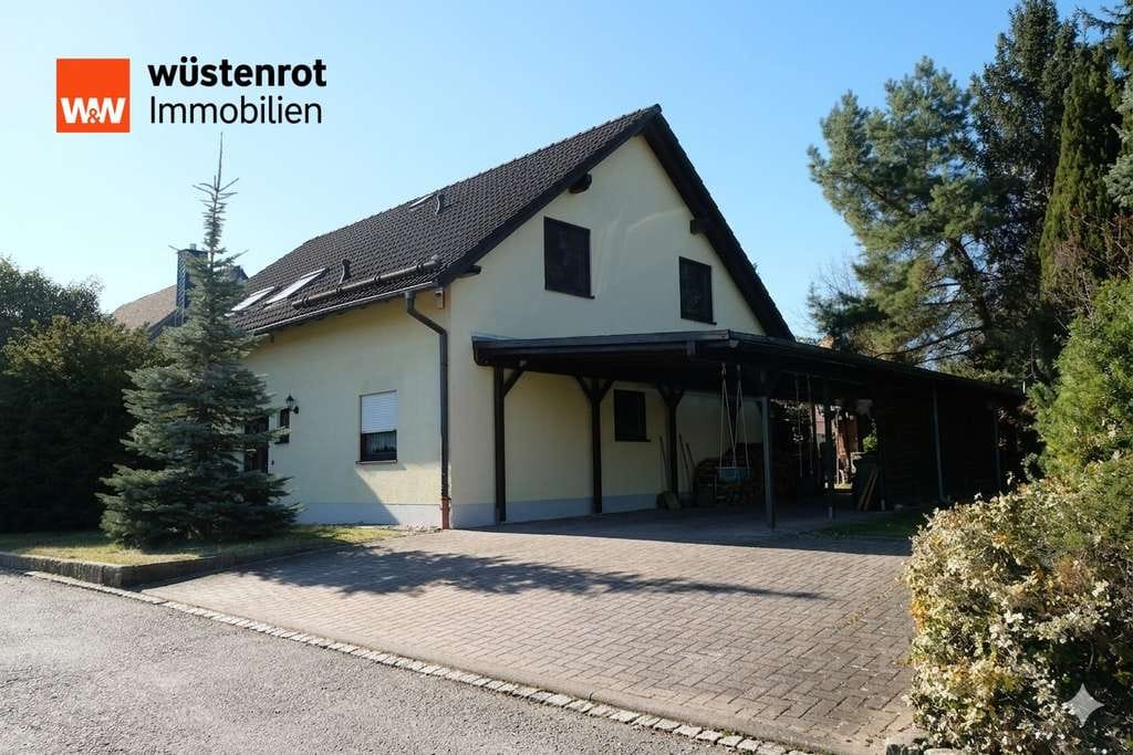 Immobilie in Erlau - Charmantes Einfamilienhaus mit großem Grundstück, Pool & Scheune in ruhiger Lage in Beerwalde - Bild 0