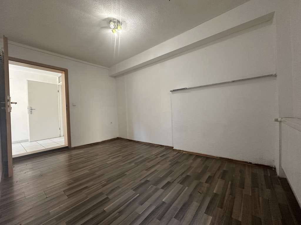 Immobilie in Ofterdingen - Das größte Schnäppchen in Ofterdingen - Renoviertes Reihenendhaus mit 6 Zimmer - Bild 4