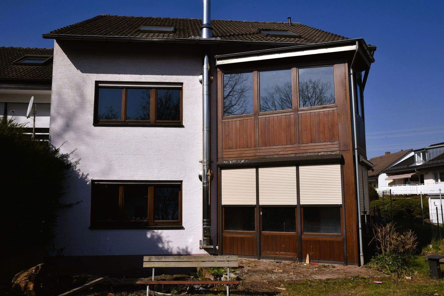 Immobilie in Rheinstetten - Idylle im Wohngebiet: Zweifamilienhaus mit Garten für Mehrgenerationen - Bild 1