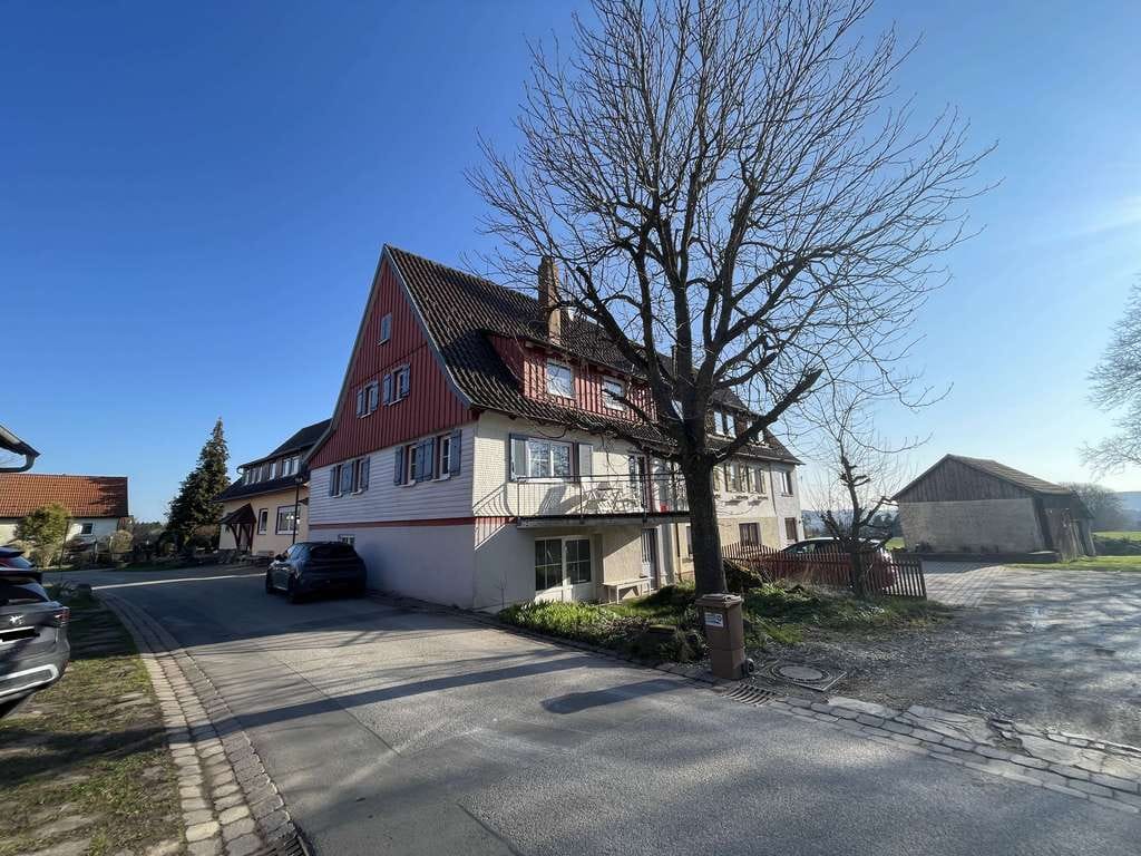 Immobilie in Bad Teinach-Zavelstein - Attraktive DHH mit Scheune – Raum für Wohnen, Arbeiten & Ideen - Bild 0