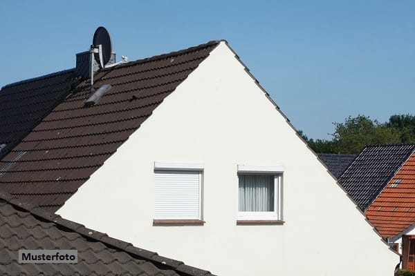 Immobilie in Kupferzell - Charmantes Einfamilienhaus mit großzügiger Doppelgarage - Bild 0
