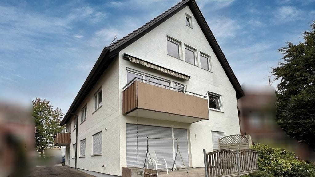 Immobilie in Esslingen am Neckar - Dachgeschosswohnung in Esslingen am Neckar (Krummenacker) - Bild 0
