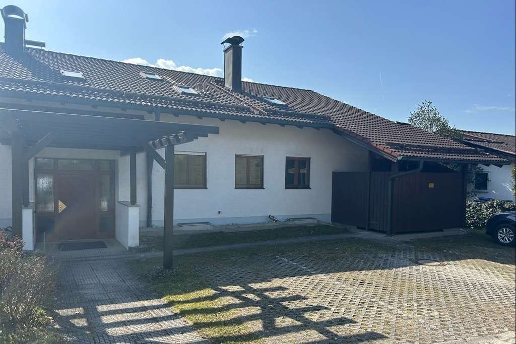 Immobilie in Grabenstätt - Ferienwohnung Nähe Chiemsee! - Bild 0