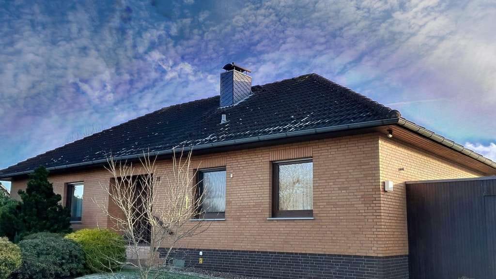 Immobilie in Stolzenau - Großzügiges Wohnen auf einer Ebene – Top-gepflegter Bungalow in Stolzenau! - Bild 2