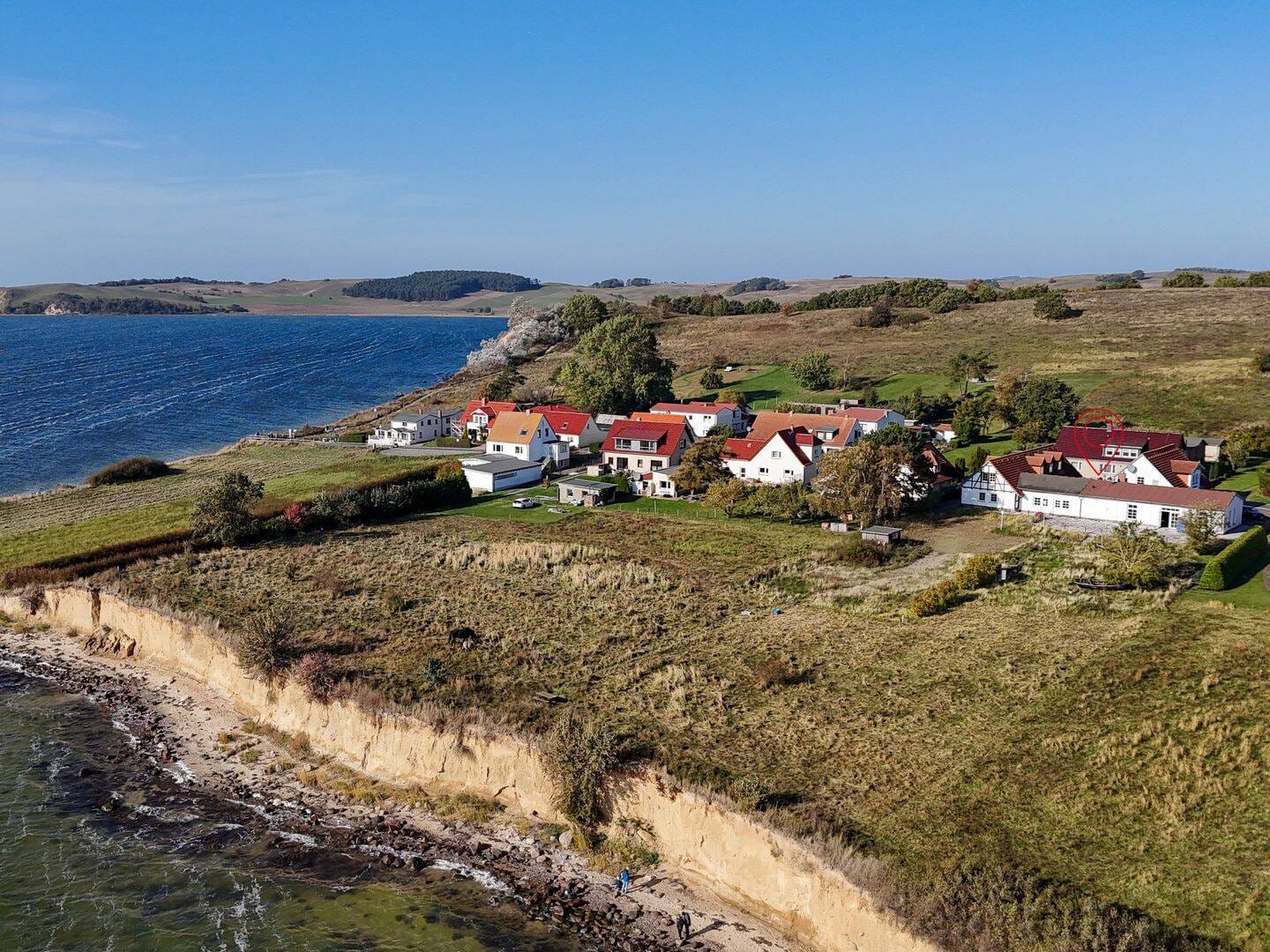 Immobilie in Göhren - Historisches Lotsenhaus mit Beherbergung und Gastronomie in direkter Wasserlage - Bild 0