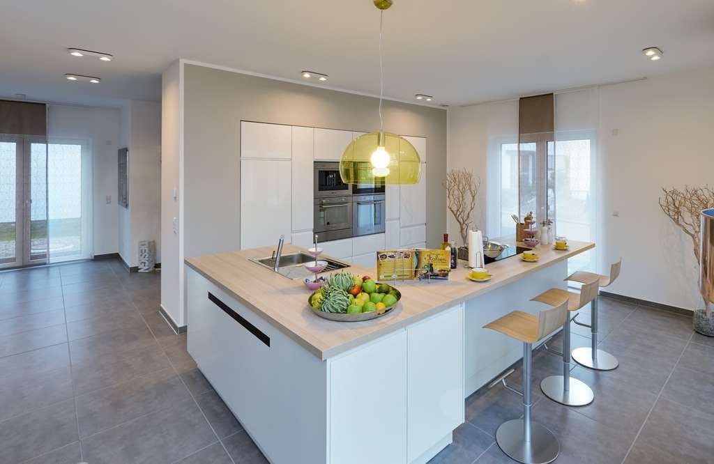 Immobilie in Nellingen - Exklusive Villa - Individuell geplant, komfortabel gestaltet - Bild 3