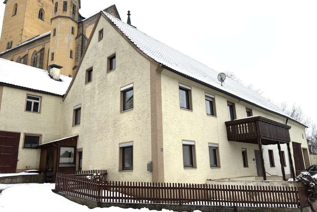 Immobilie in Heidenheim - Kleiner Bauernhof in der Ortsmitte von Hechlingen am See
 - Bild 0
