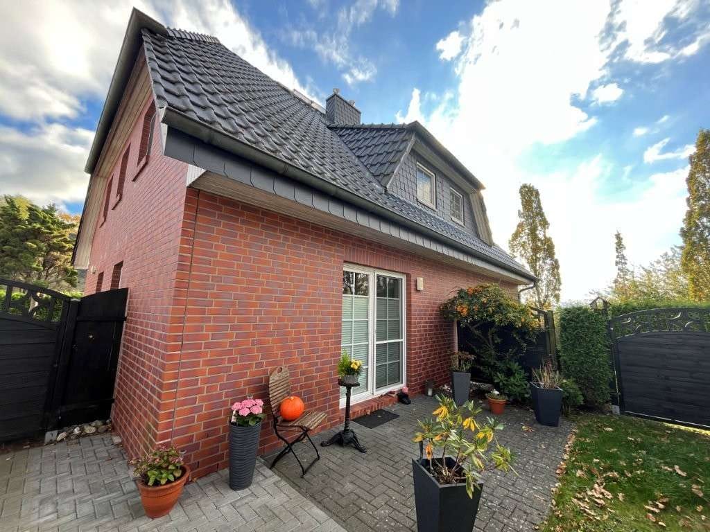 Immobilie in Zingst - Zweifamilienhaus in Zingst, Eigennutzung mit sicherem Mietvertrag - Bild 2