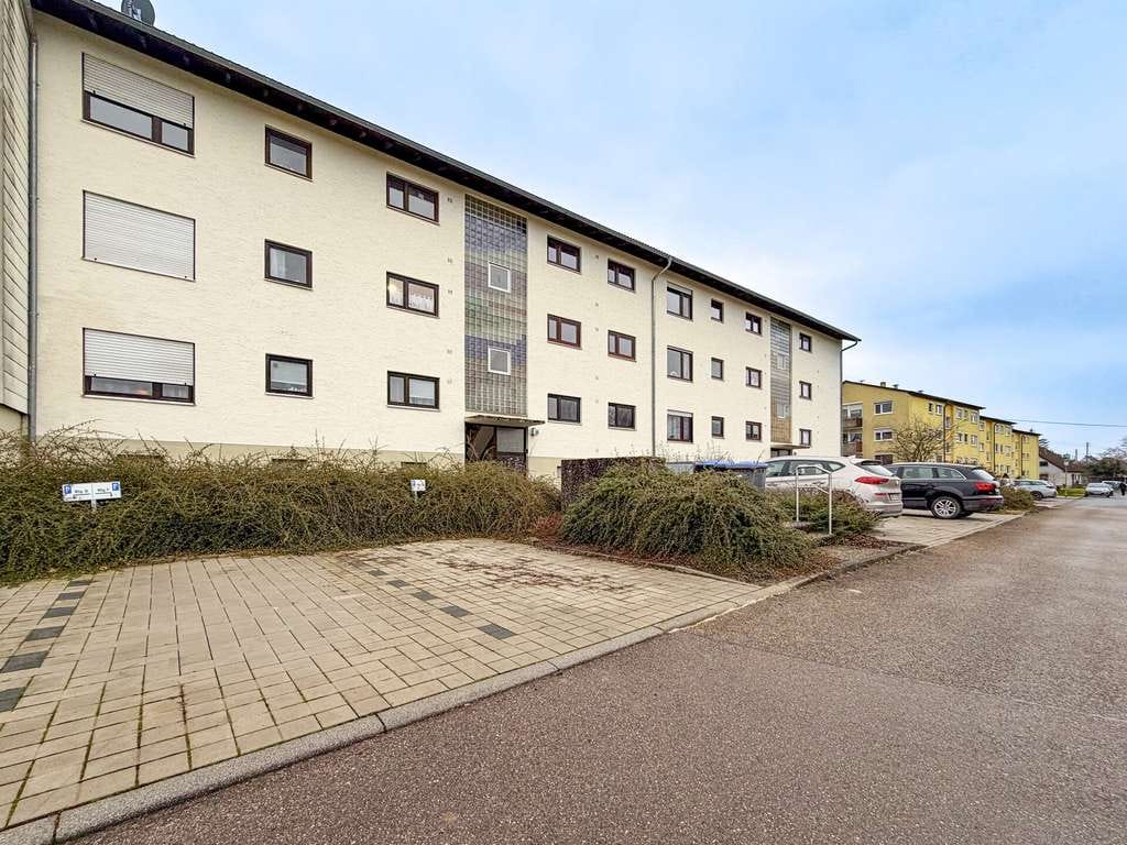 Immobilie in Langenburg - Frisch renovierte 2,5-Zi.-Wohnung mit Balkon, Stellplatz & Keller in Langenburg - Bild 0