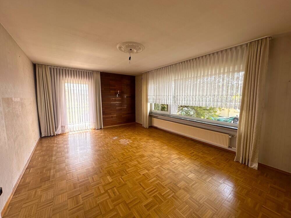 Immobilie in Klingenberg am Main - Lichtdurchflutetes Einfamilienhaus mit großem Garten - ideal für Familien - Bild 1