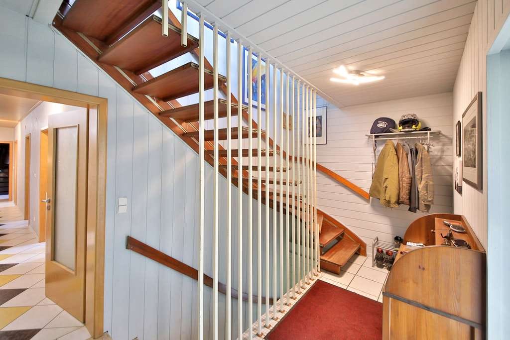 Immobilie in Spechbach - Zu Hause mit Zukunft: Gepflegtes Mehrfamilienhaus inklusive Bauland – Spechbach - Bild 1