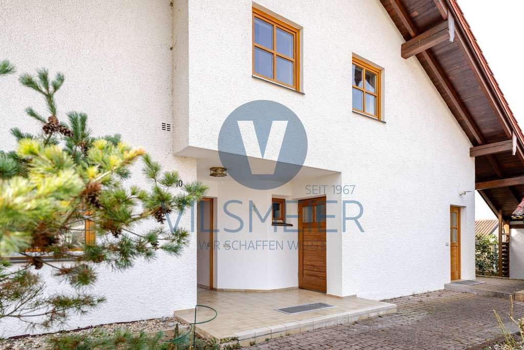 Immobilie in Salching - *Exklusives Einfamilienhaus samt Einliegerwohnung und großem Gartengrundstück* - Bild 0