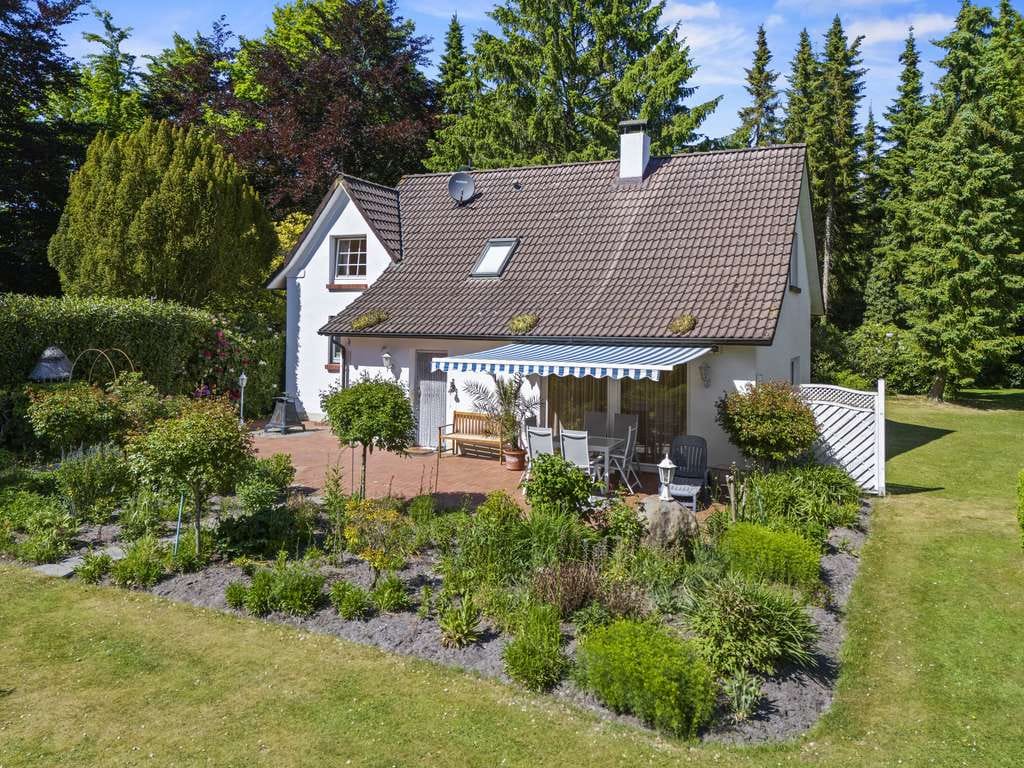 Immobilie in Berumbur - Mediterranes Landhaus mit Natursee – Ruhe, Stil und Natur pur - Bild 1