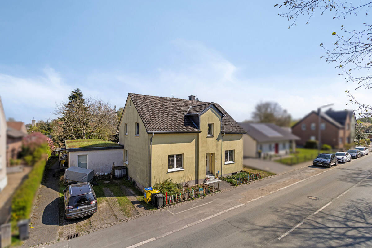 Immobilie in Kamen - Freistehendes Einfamilienhaus mit Einliegerwohnung und großem Garten! - Bild 0