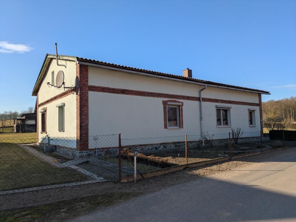 Immobilie in Hohen Demzin - Ihr Rückzugsort im Grünen Einfamilienhaus mit großem Gartenparadies in der Seenplatte - Bild 1