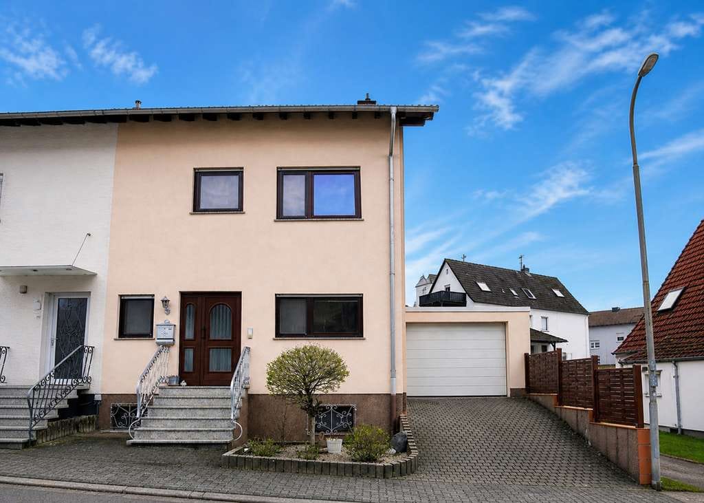 Immobilie in Freigericht - Ihr Familienglück - Haus mit viel Platz in ruhiger Lage - Bild 0