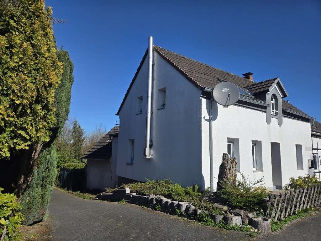 Immobilie in Odenthal - Groß wie ein Haus! Eigentumswohnung in gefragter Wohnlage von Odenthal - Bild 0
