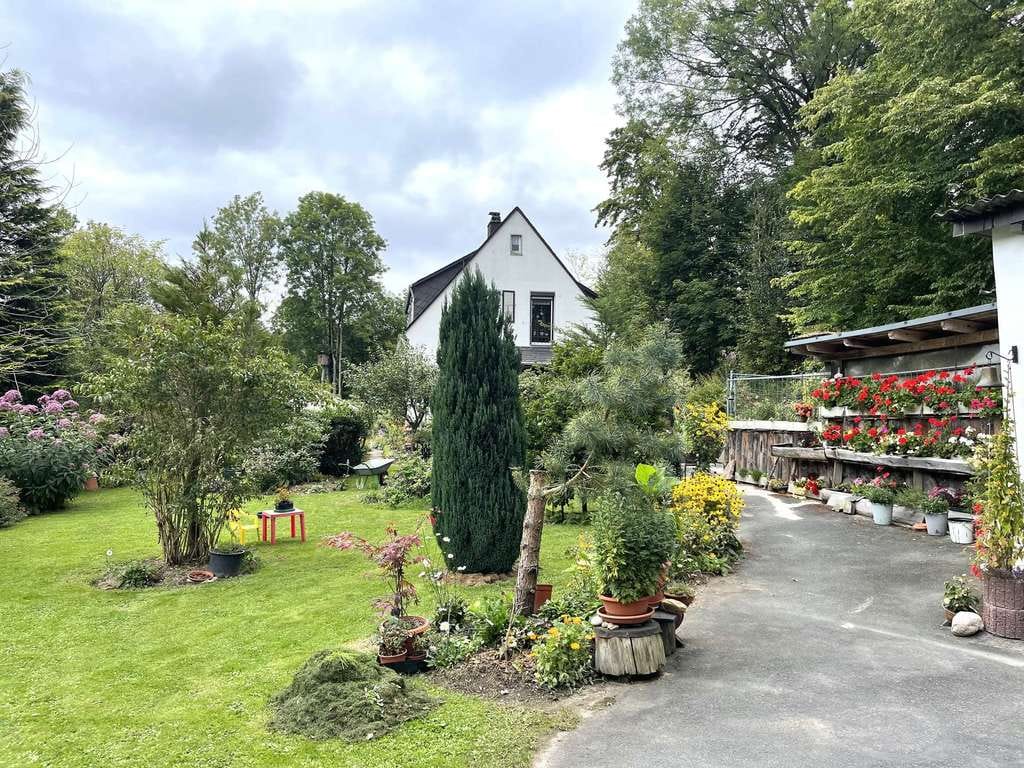 Immobilie in Geroldsgrün - Charmantes 1-2 Familienhaus umgeben von Naturidylle in Geroldsgrün - Bild 1