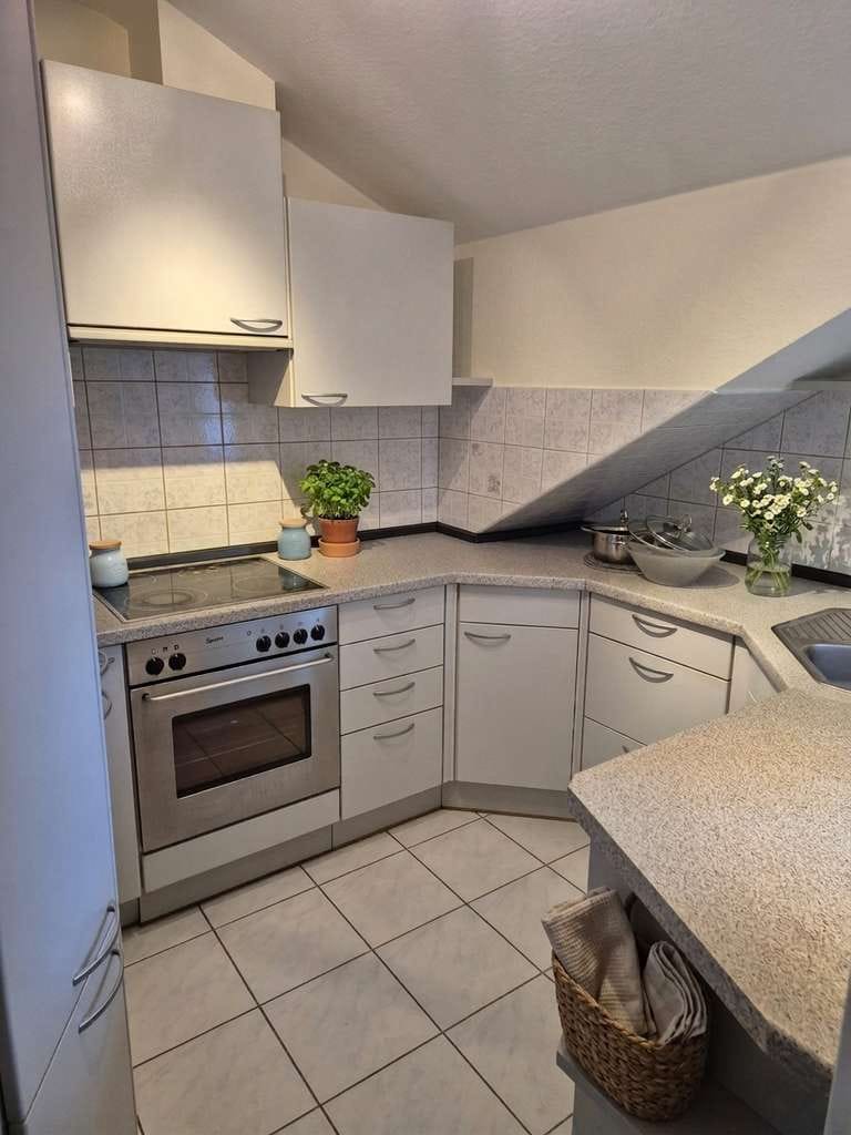 Immobilie in Langgöns - Charmante 3-Zimmer-Wohnung mit Einbaumöbeln in Langgöns - Bild 2