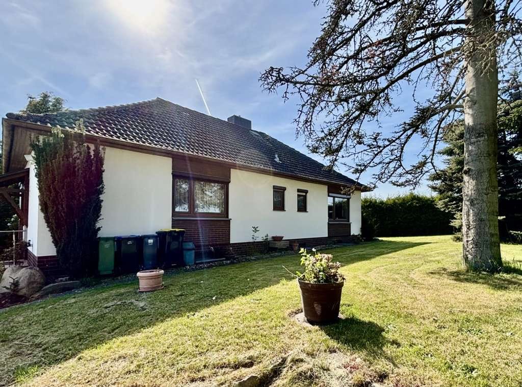 Immobilie in Hagenburg - BUNGALOW mit solider Grundlage für Ihre individuellen Freiräume. - Bild 2