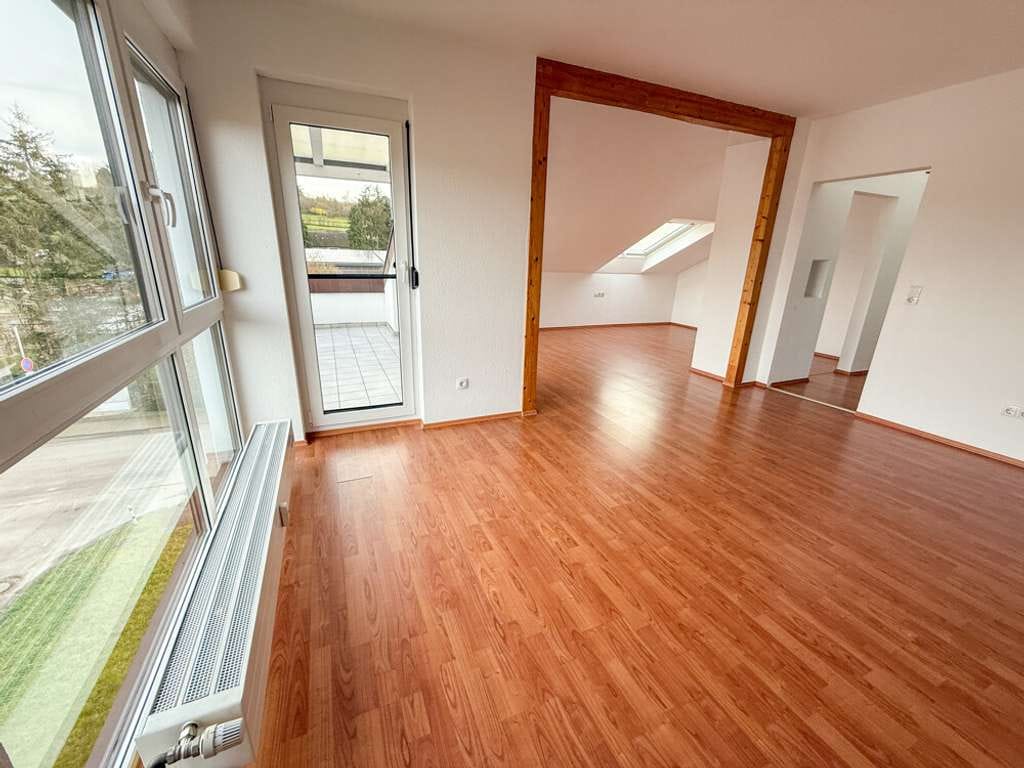 Immobilie in Steinheim an der Murr - Ruhiges Wohnen am Feldrand mit Balkon und Garage - Bild 1